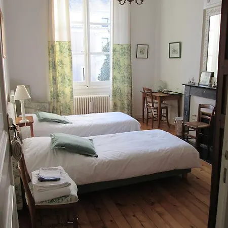 ベッド・アンド・ブレックファスト D'hotes Marchand アンジェ