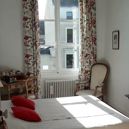 D'hotes Marchand ベッド・アンド・ブレックファスト 3*